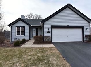 2062 Woodoak Cir, Lake Villa, IL 60046