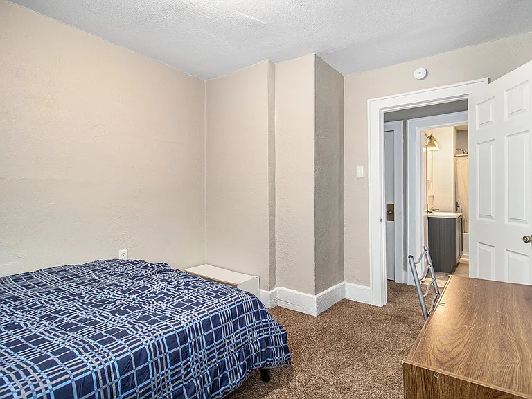 805 Miner St — Photo 14
