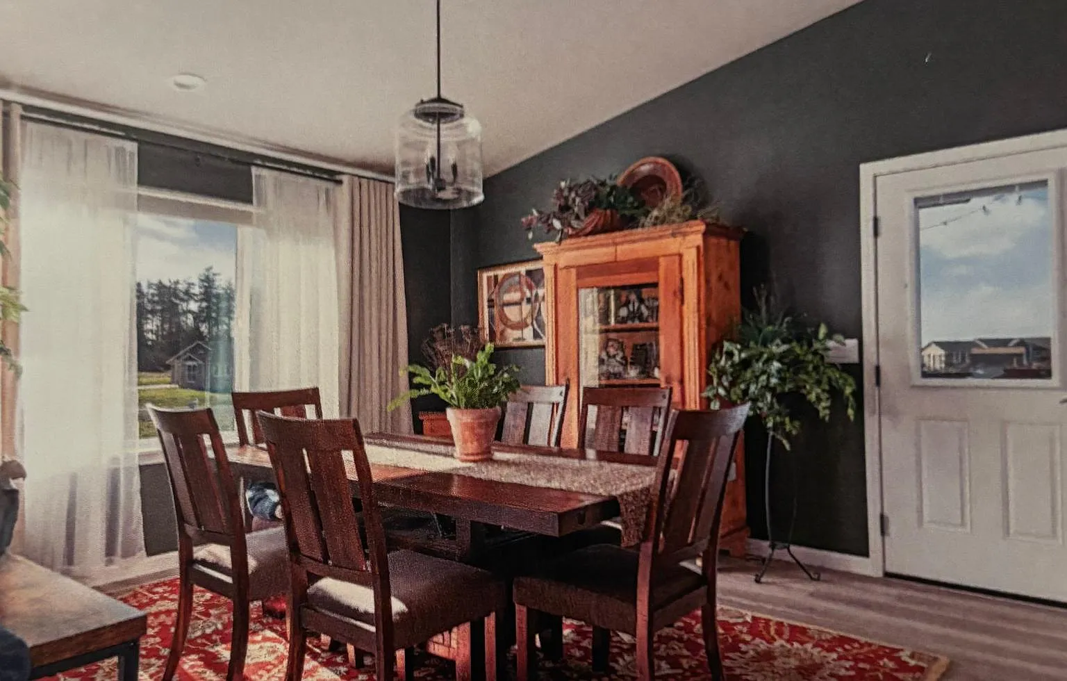 3 bed, 1742 sqft, $3,200 — Photo 3