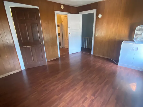 183 W Bridge St, Oswego, NY