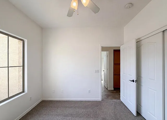 606 W Beautiful Ln — Photo 10