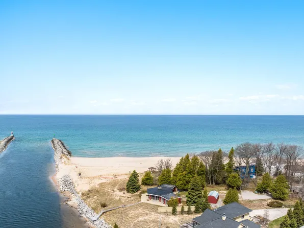 16560 Starkey Rd, Arcadia, MI 49613