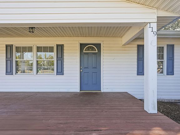 3rd image of 119 Carol Ave