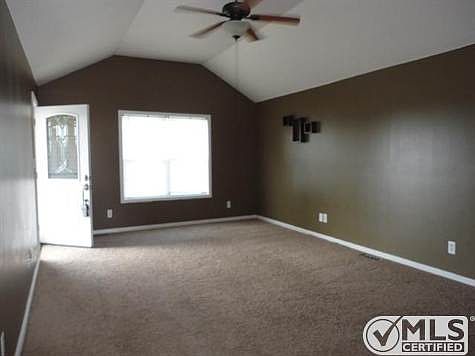 3rd image of 1034 E Monica Dr