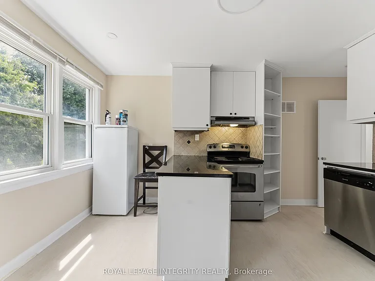 1873 Fairbanks Ave — Photo 10