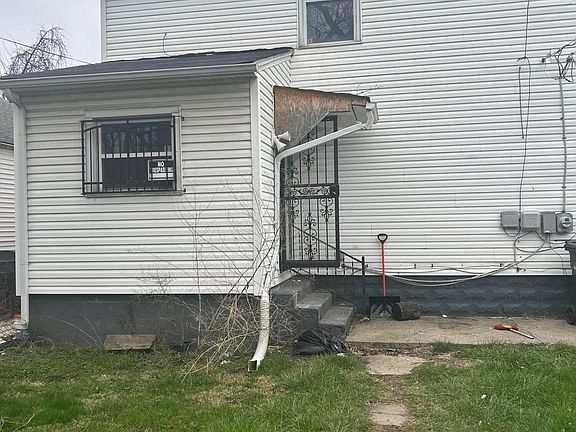 2nd image of 927 E 18th Ave