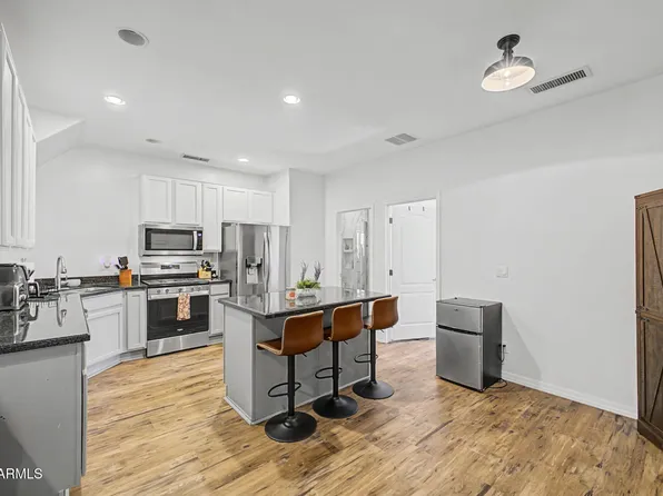3422 E AVALON Drive, Phoenix, AZ 85018