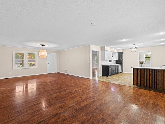 5th image of 2761 Grapevine Rd