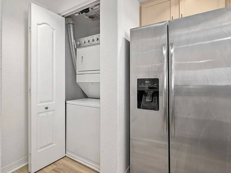 1501 India St #607 — Photo 11