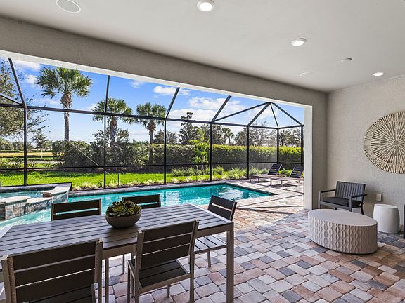 Covered lanai, perfect outdoor living space