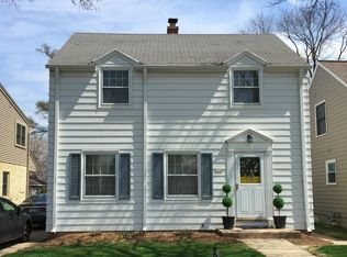 5574 N Shoreland Ave, Whitefish Bay, WI 53217