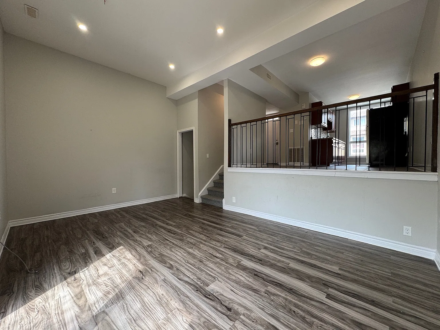 357 Murray Street Corunna — Photo 3