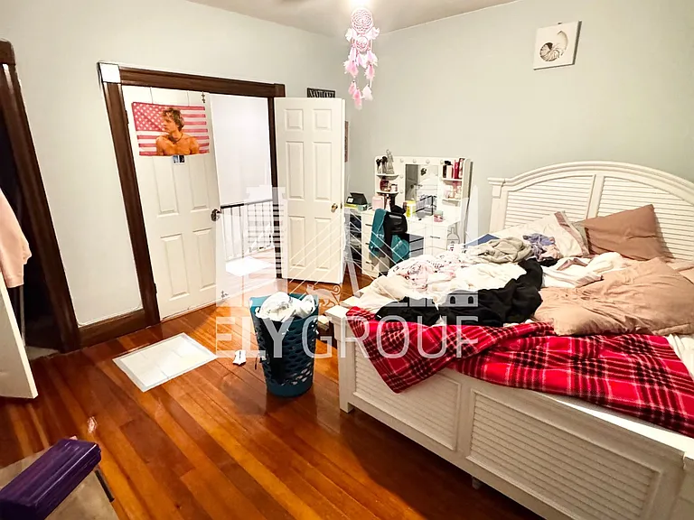 63 Walnut St #1 — Photo 15