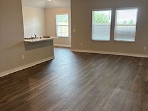 3rd image of 2320 SE 92nd Ter