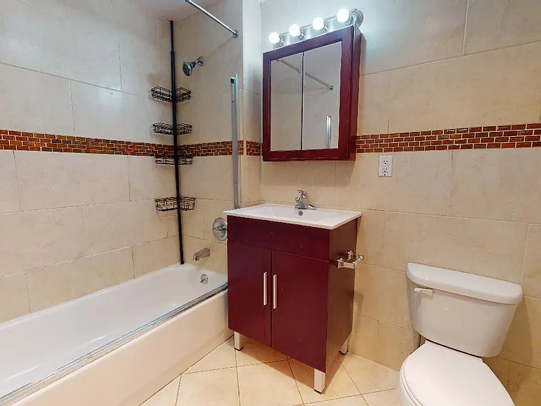 84-14 143rd St #Penthouse 2 — Photo 15
