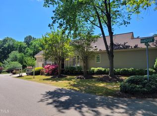 112 Hanover Pl, Cary, NC 27511