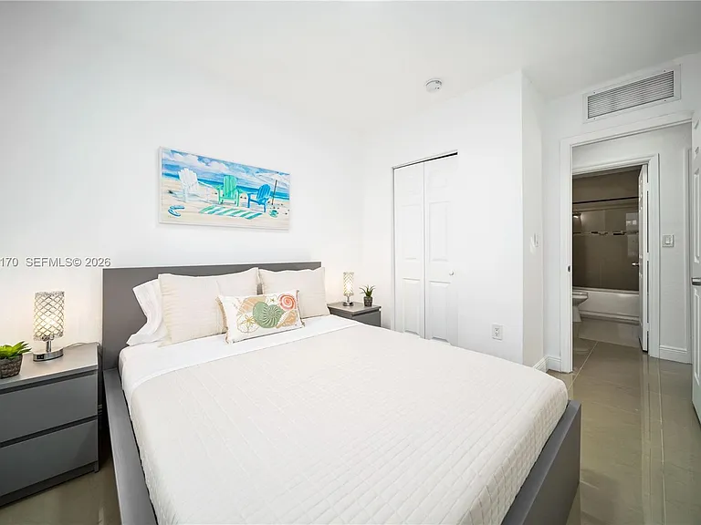 1250 NE 110th St #1250 — Photo 7