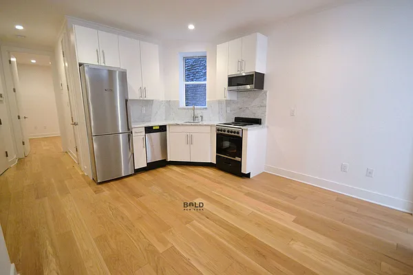 Rented by Bold New York | media 38