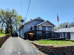 1733 Pershing Ave, Rockford, IL 61109