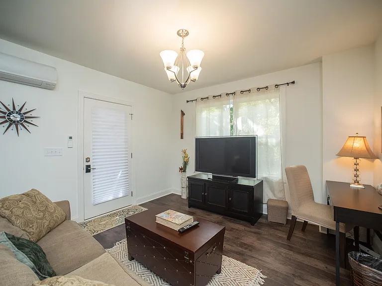 28B Madeline Ave — Photo 14