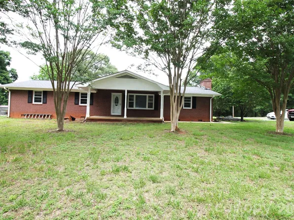 203 Ratchford Farm Rd, Gastonia, NC 28056