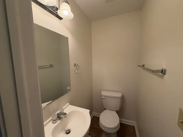 485 White Pine Dr — Photo 23