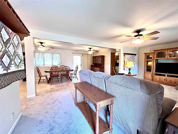 2nd image of 301 N Apple Ave