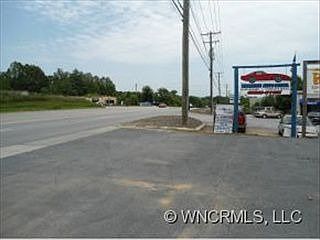 3rd image of 3490 Asheville Hwy