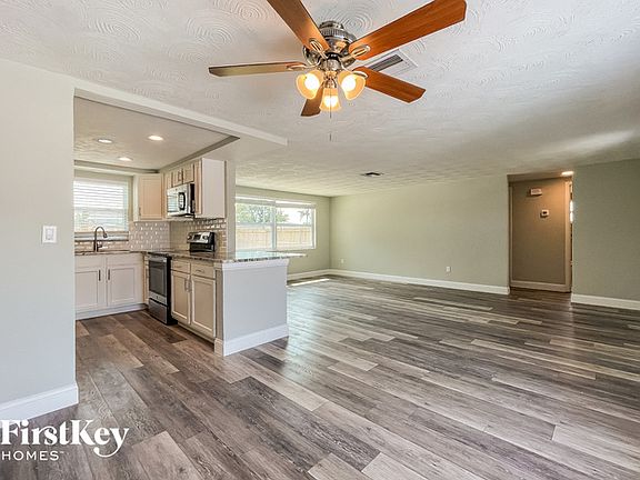 2nd image of 11722 Clamoun Cir