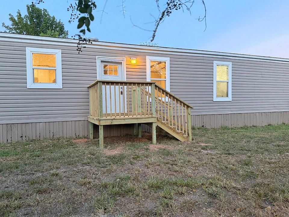1st image of 134 Pecan St