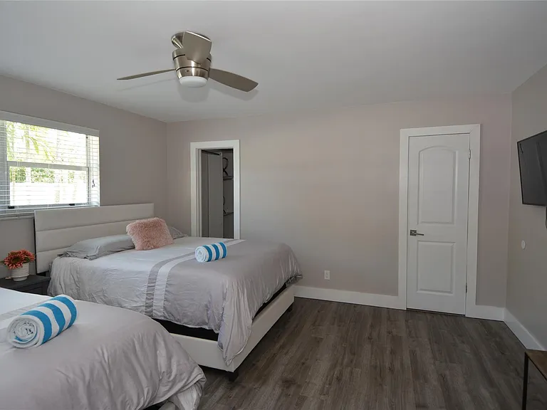 3840 N 42nd Ter — Photo 14