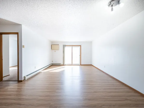 Grandview 1720, 1720 N Grandview Ln #302, Bismarck, ND 58503