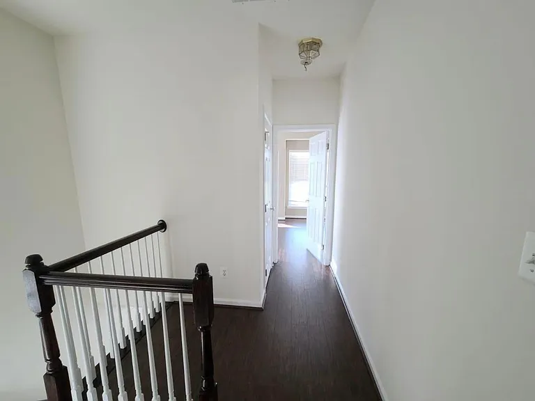 42625 Homefront Ter — Photo 11