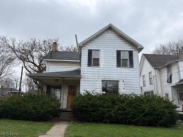 1st image of 223 E Oxford St
