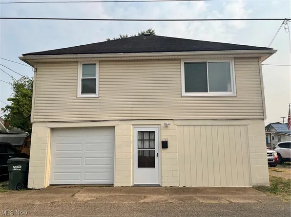 1131 Gross Ave, Coshocton, OH 43812