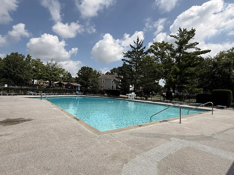 8078 Hetz Dr — Photo 31