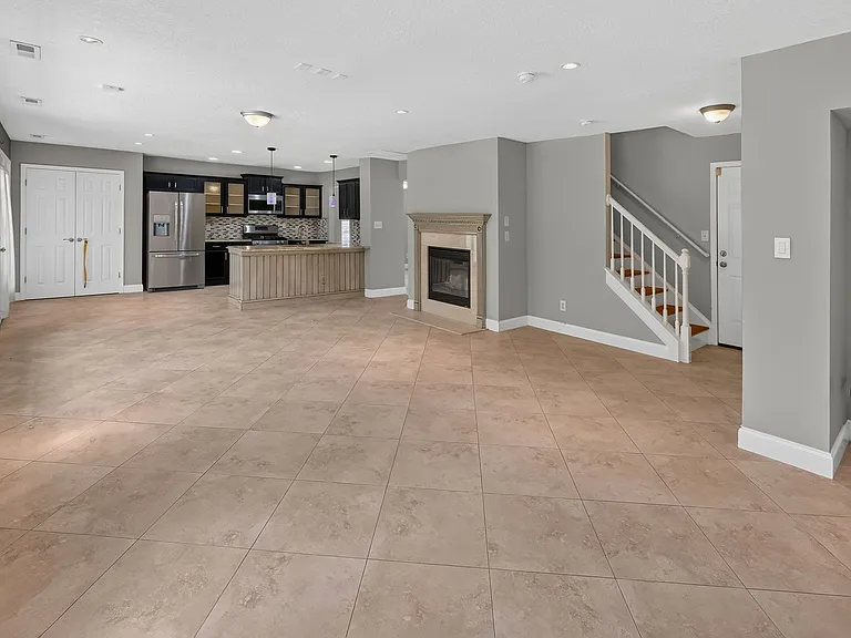 10745 Glenluce Ave — Photo 8