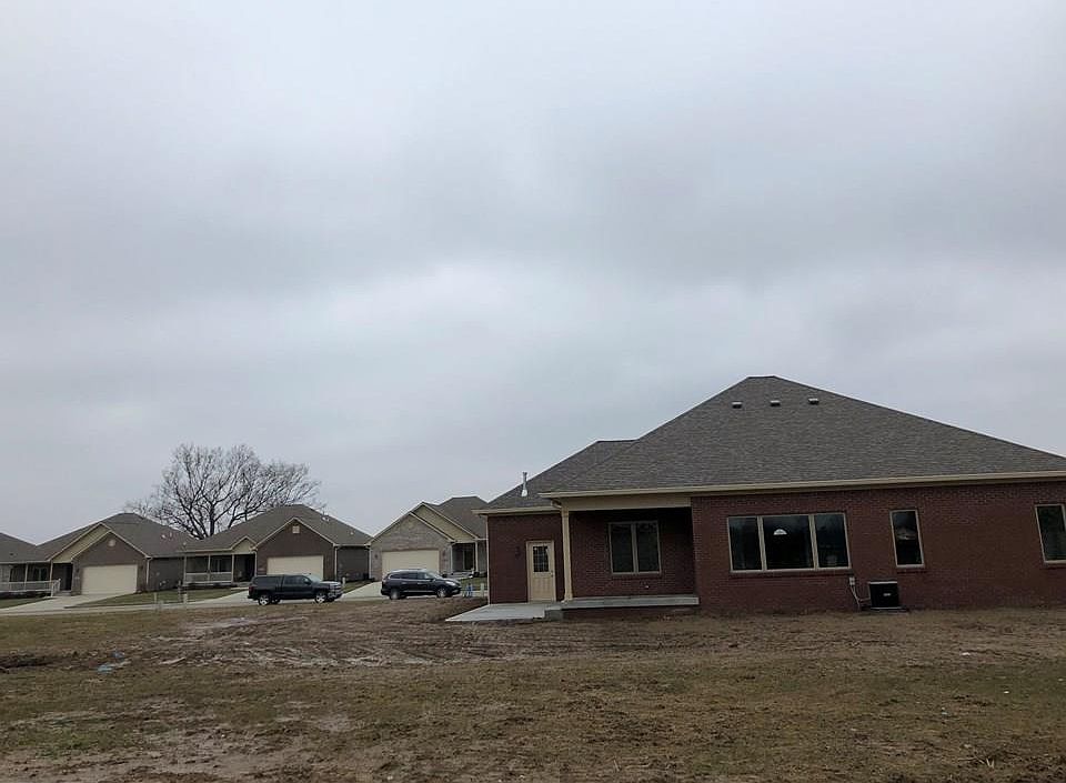 2nd image of 12765 N Commons West Dr