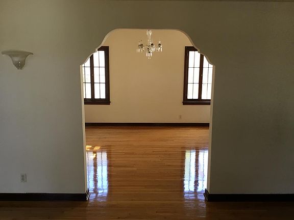 4th image of 1762 Euclid St