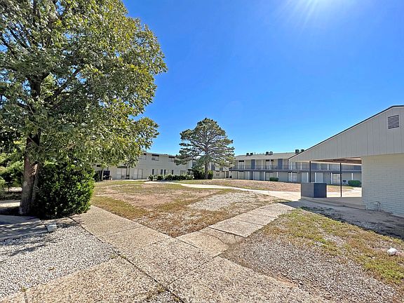 2nd image of 901 E Michigan Dr #8