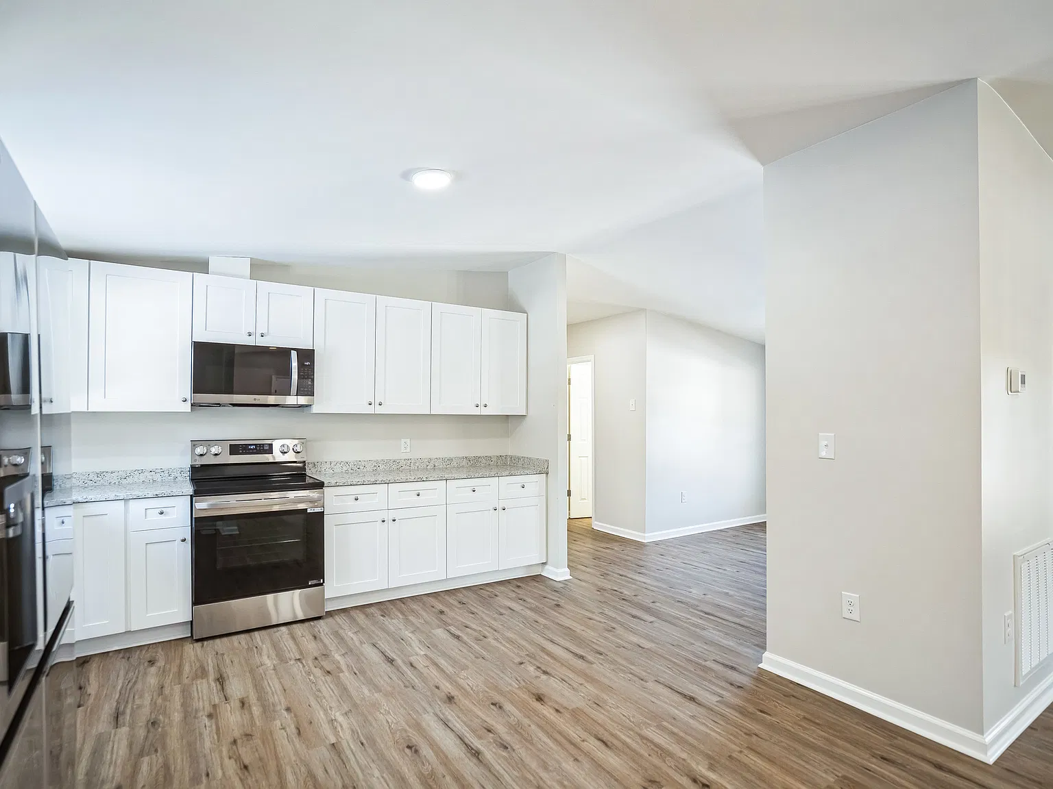 3 bed, 1620 sqft, $2,000 — Photo 4