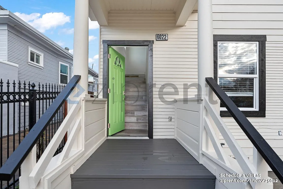 5 bed, 1900 sqft, $4,995 — Photo 2