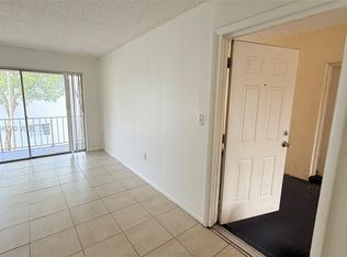 415 Executive Center Dr APT 203, West Palm Beach, FL 33401