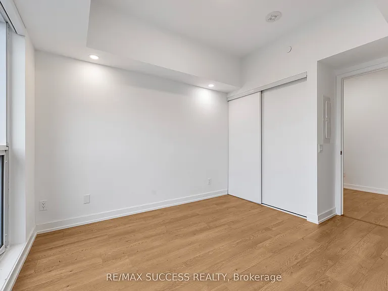 181 Sheppard Ave E #718 — Photo 16