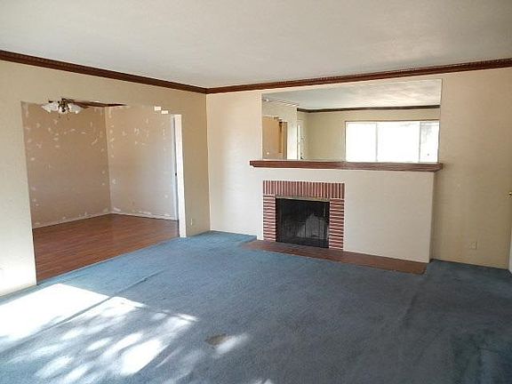 5th image of 1037 N Garden Ave