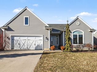 633 Marblewood Ln, Saline, MI 48176