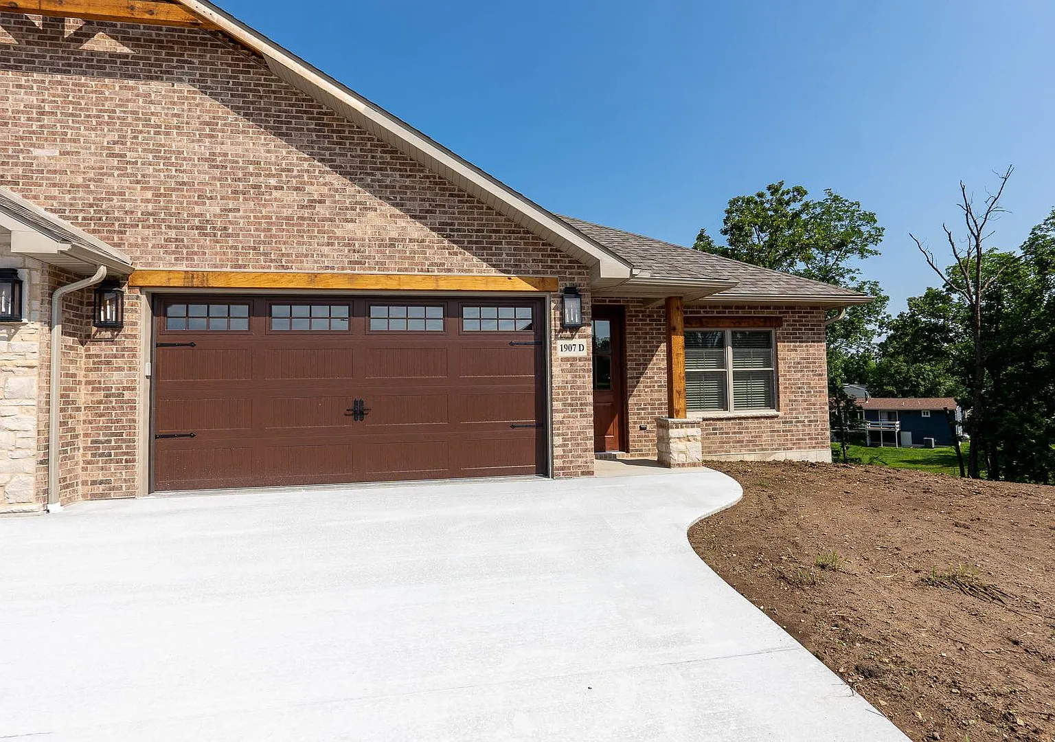 New Construction 4bd/3ba Townhouse — Photo 1