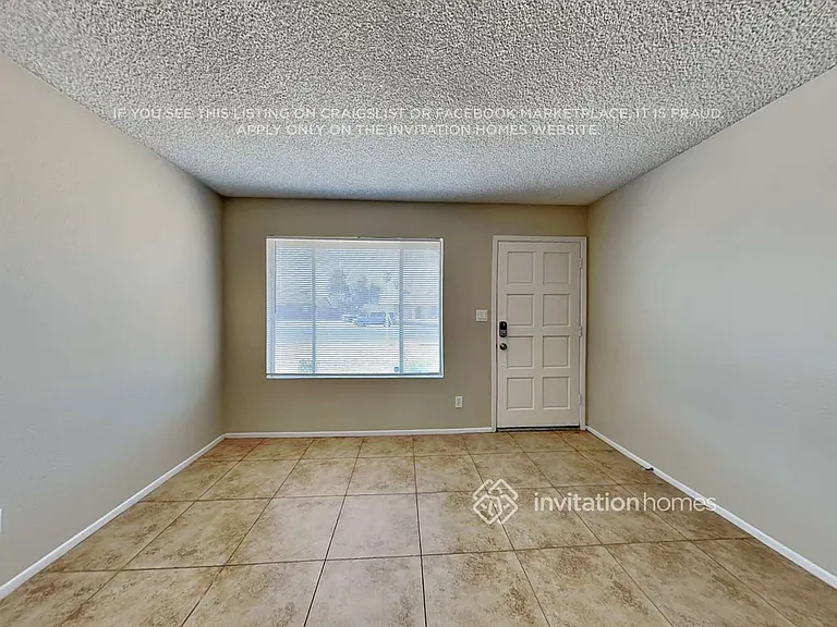 2343 W Portobello Ave — Photo 3