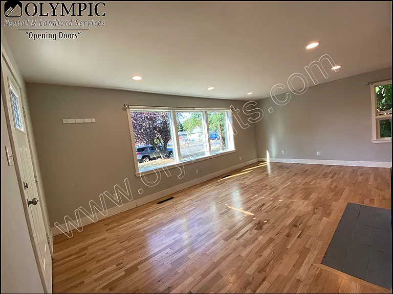 Living Room_08132020