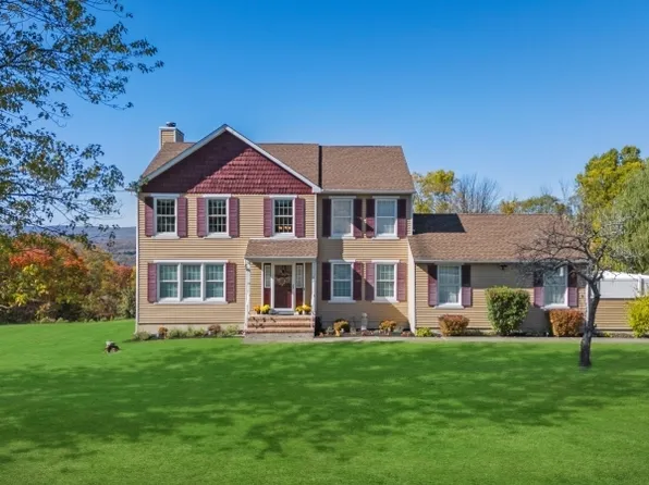 27 Lauren Ln, Vernon Twp., NJ 07461